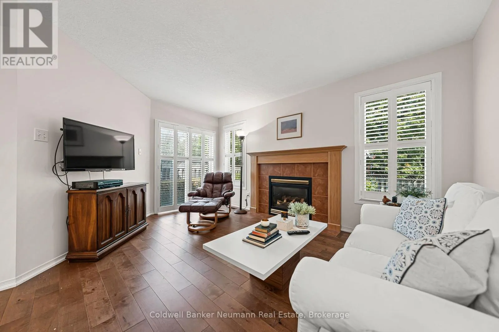 7 CAMM CRESCENT