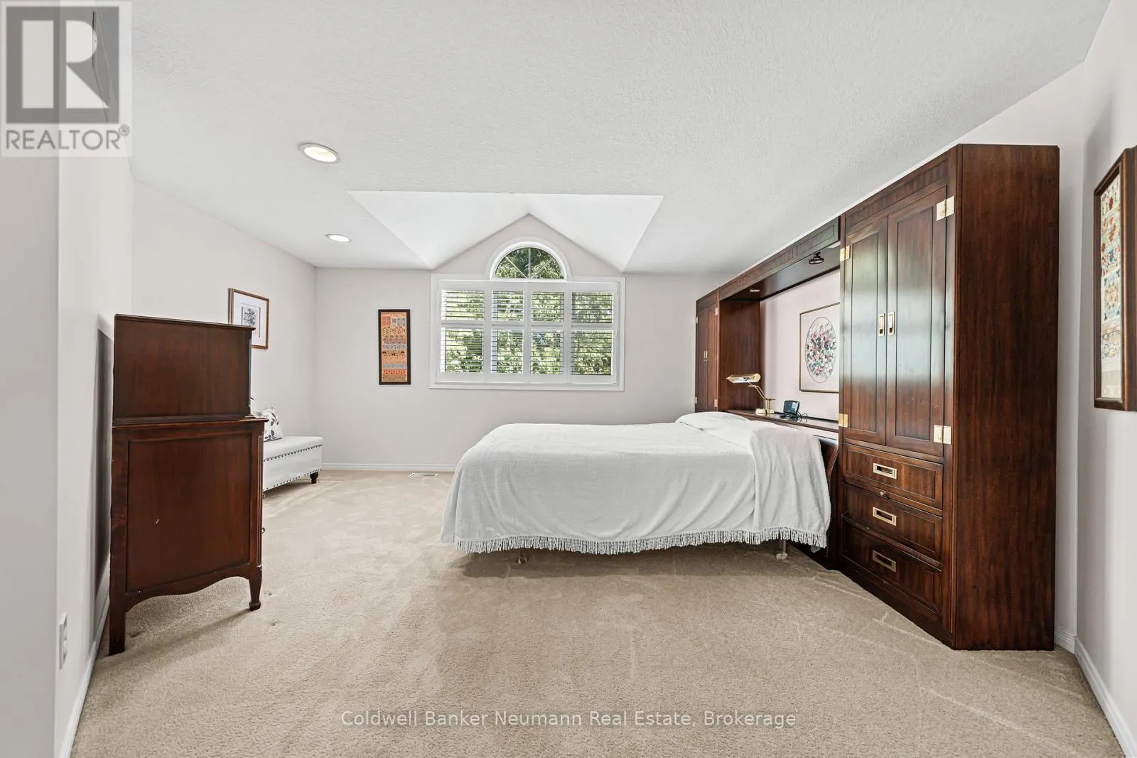 7 CAMM CRESCENT