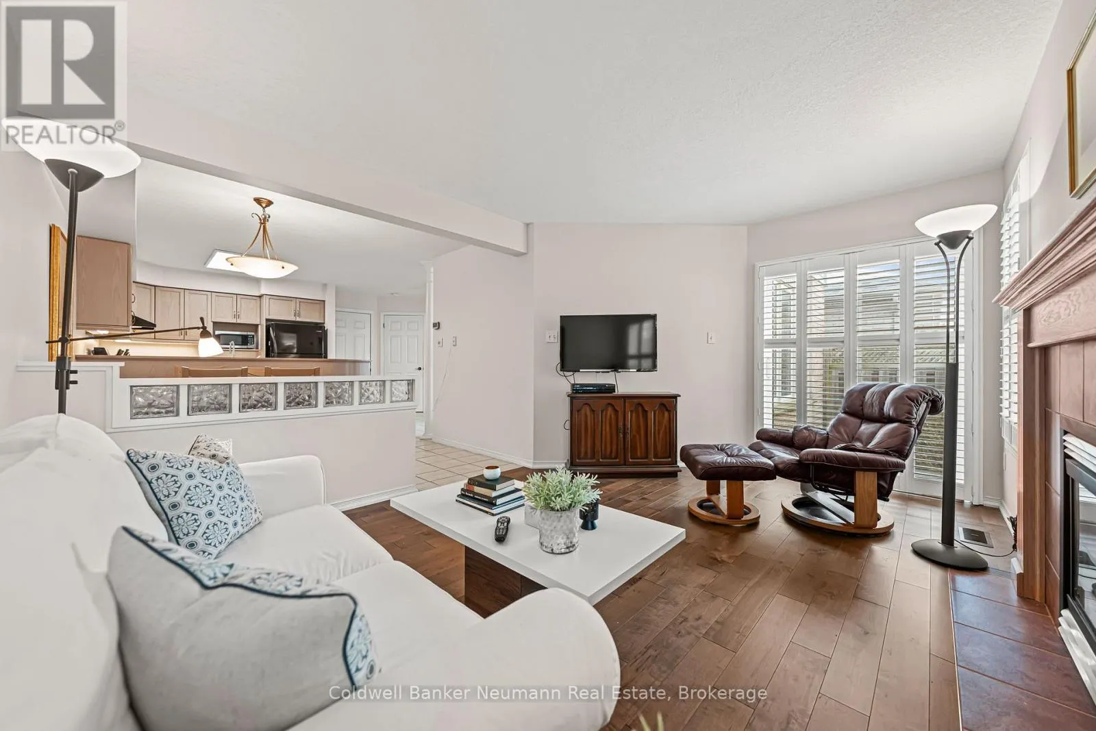 7 CAMM CRESCENT