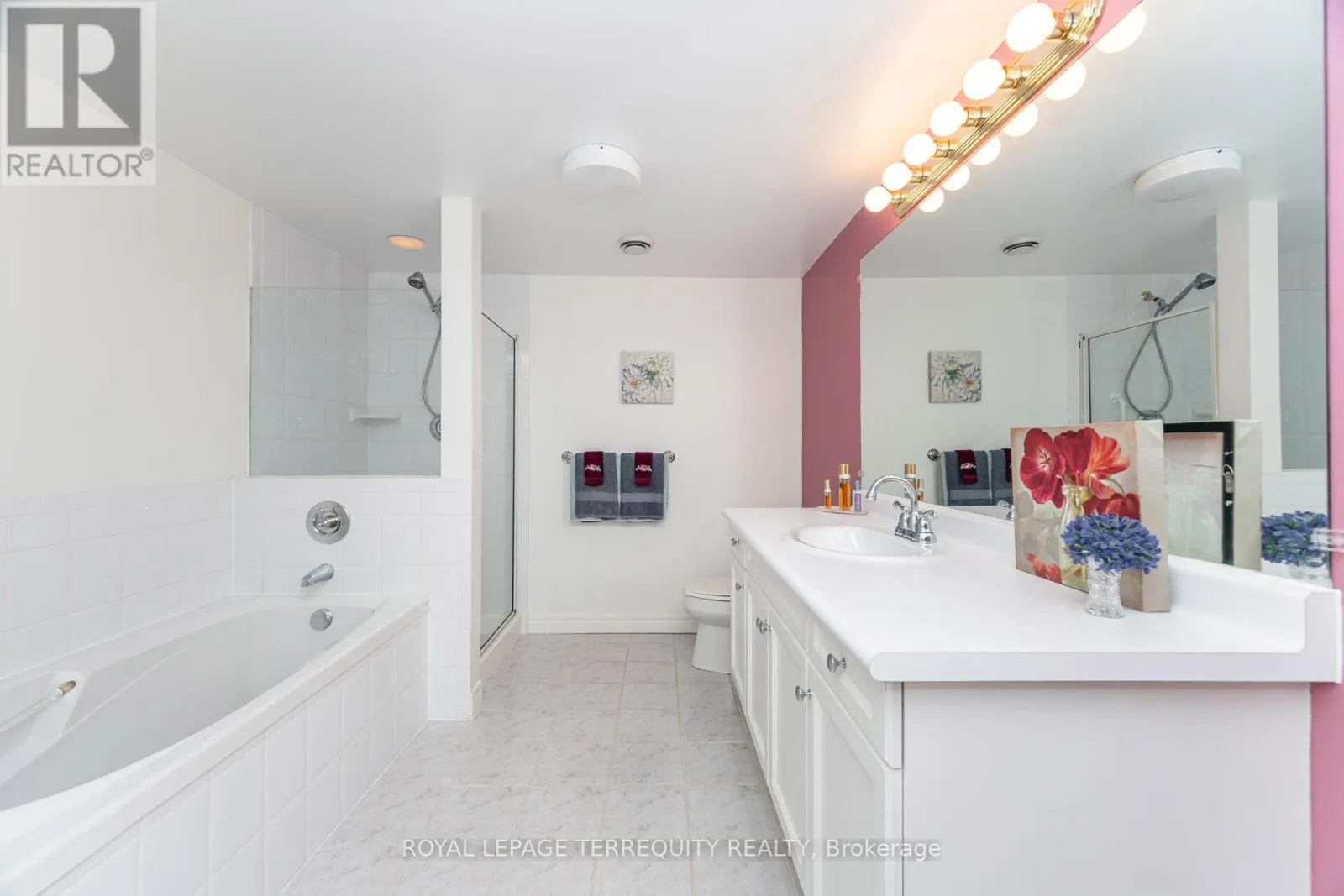 204 - 77 GOVERNORS ROAD