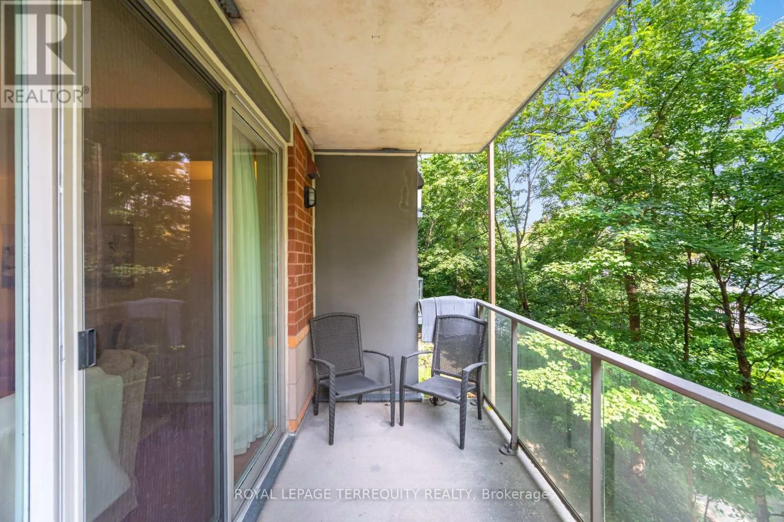 204 - 77 GOVERNORS ROAD