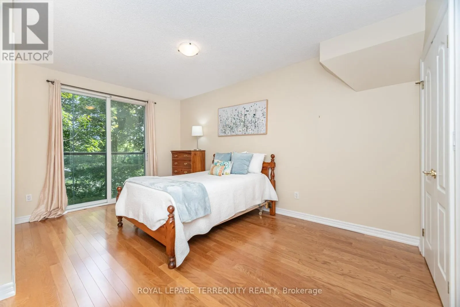 204 - 77 GOVERNORS ROAD