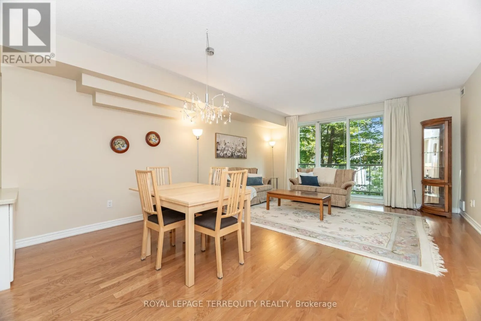 204 - 77 GOVERNORS ROAD