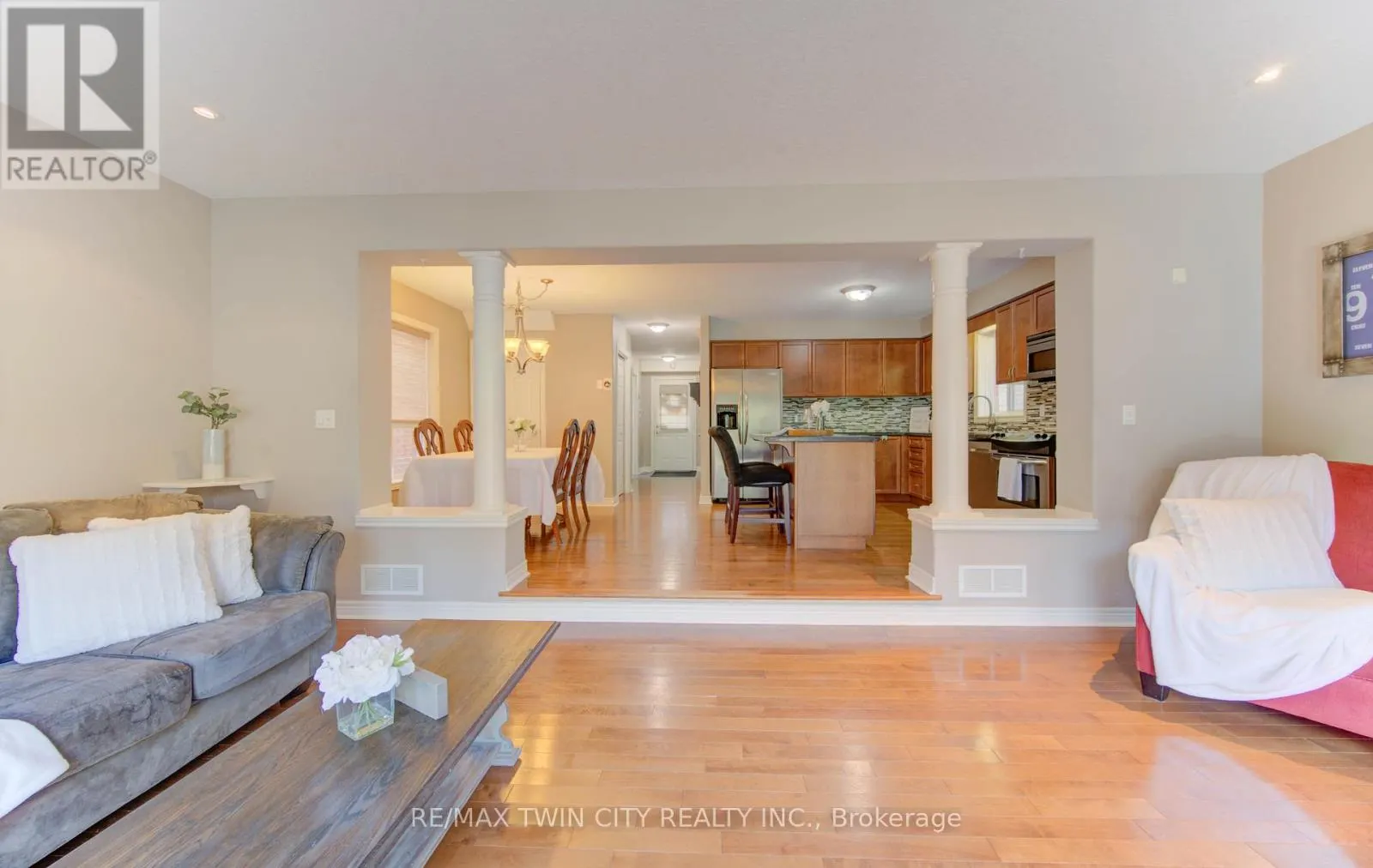 27 OLIVEWOOD WAY