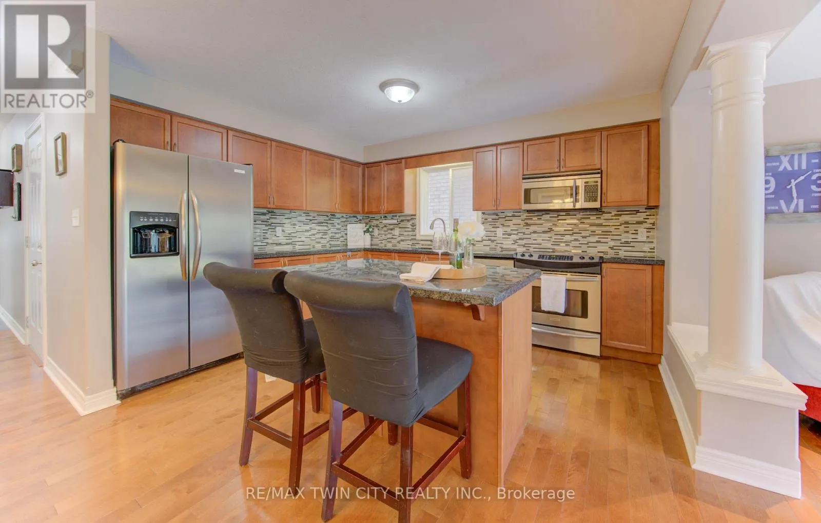 27 OLIVEWOOD WAY