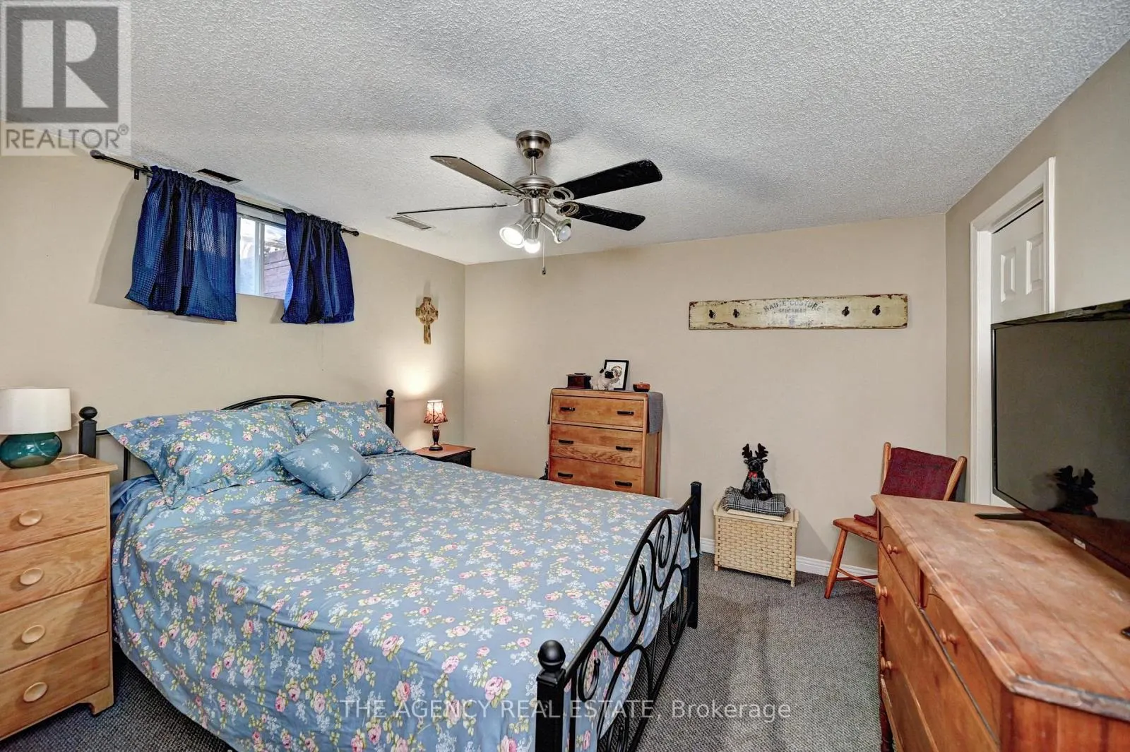396 DUNVEGAN DRIVE