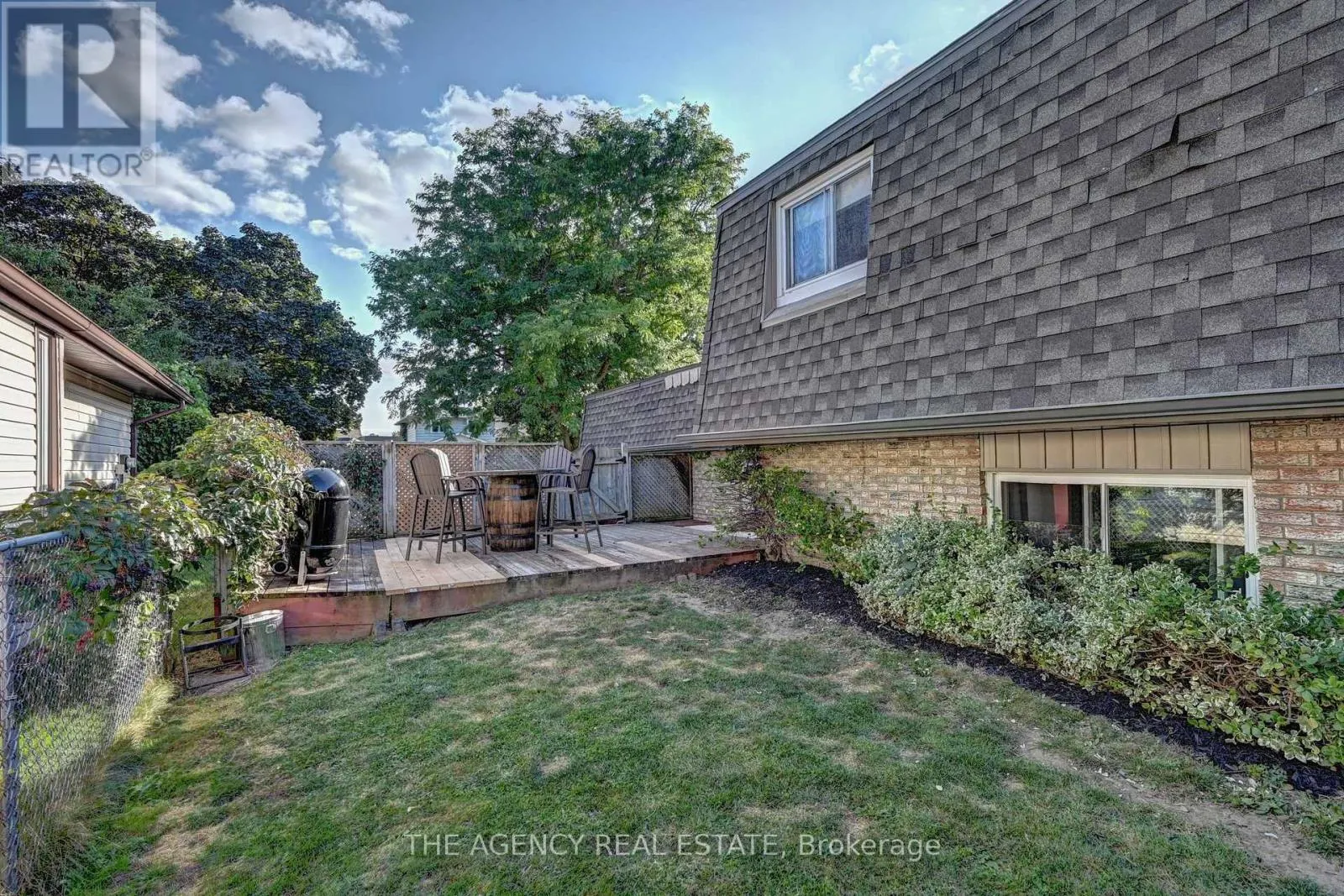 396 DUNVEGAN DRIVE