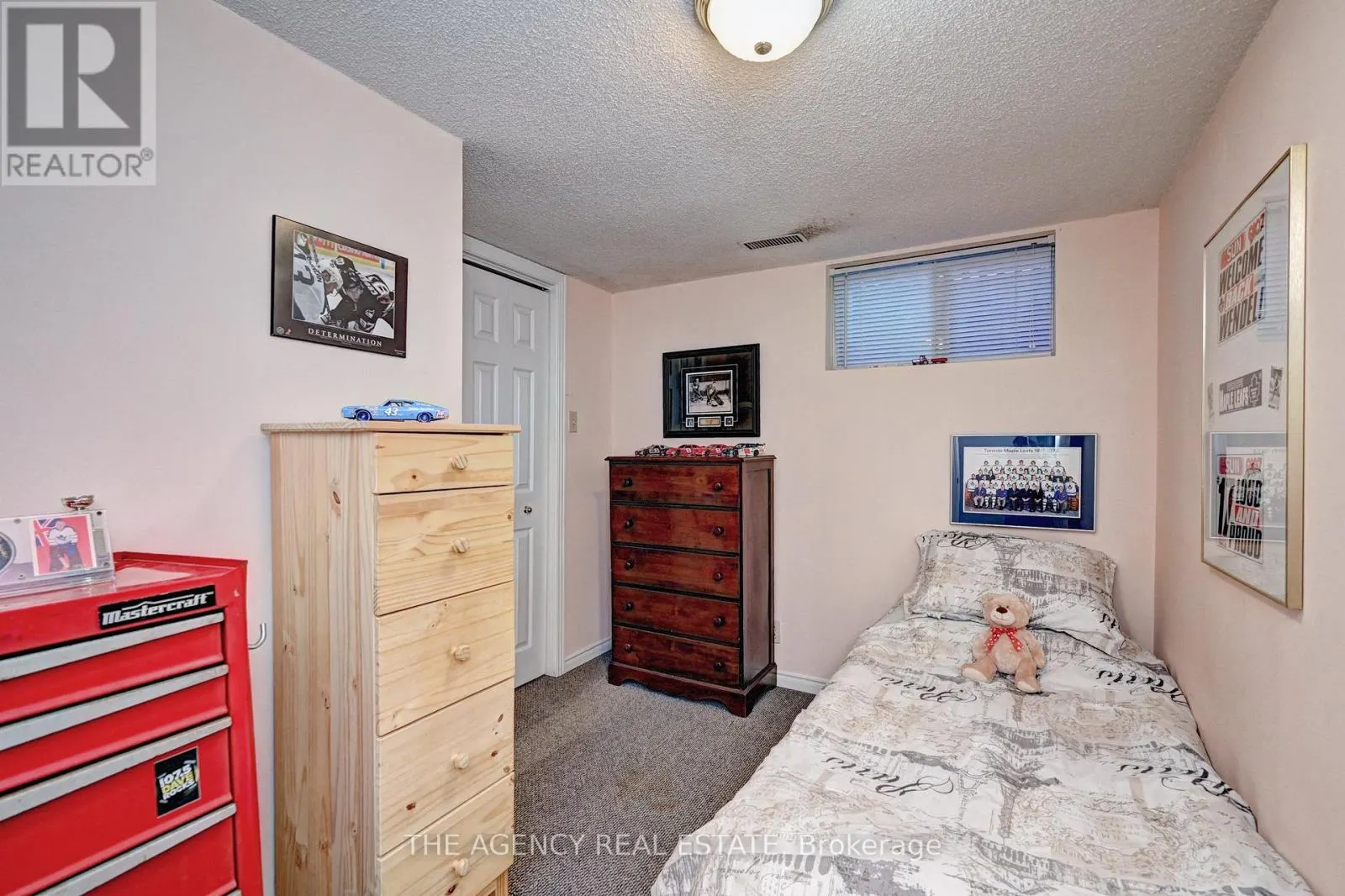 396 DUNVEGAN DRIVE