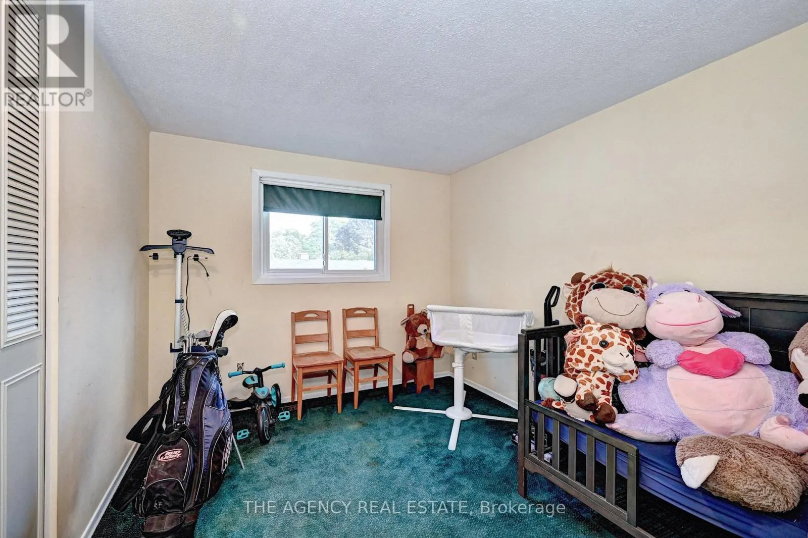 396 DUNVEGAN DRIVE