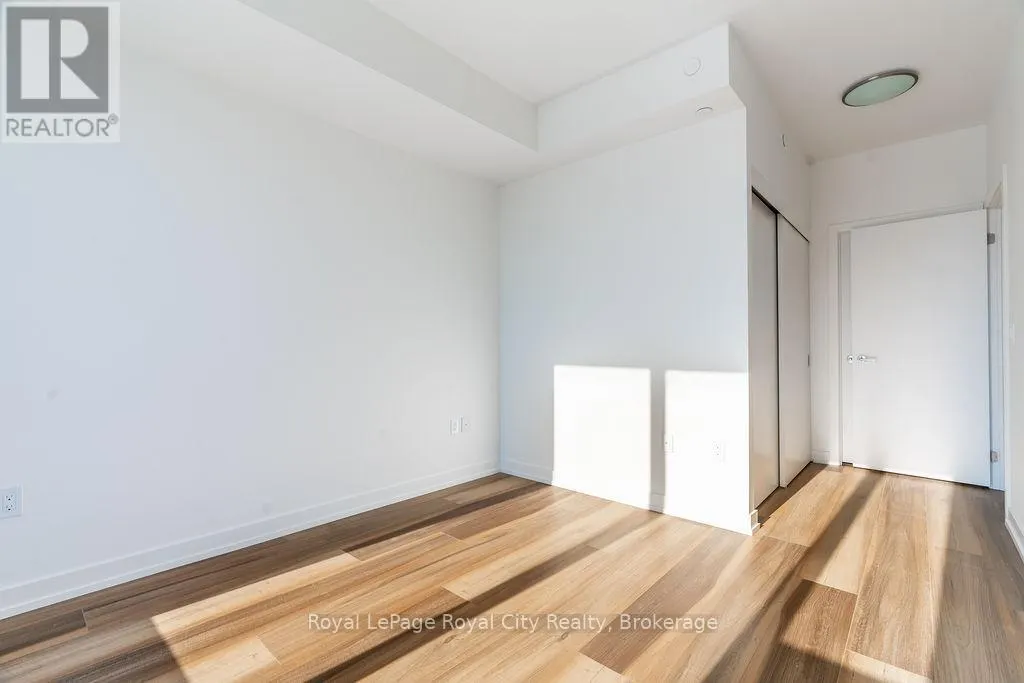 1001 - 5 WELLINGTON STREET S, #1001