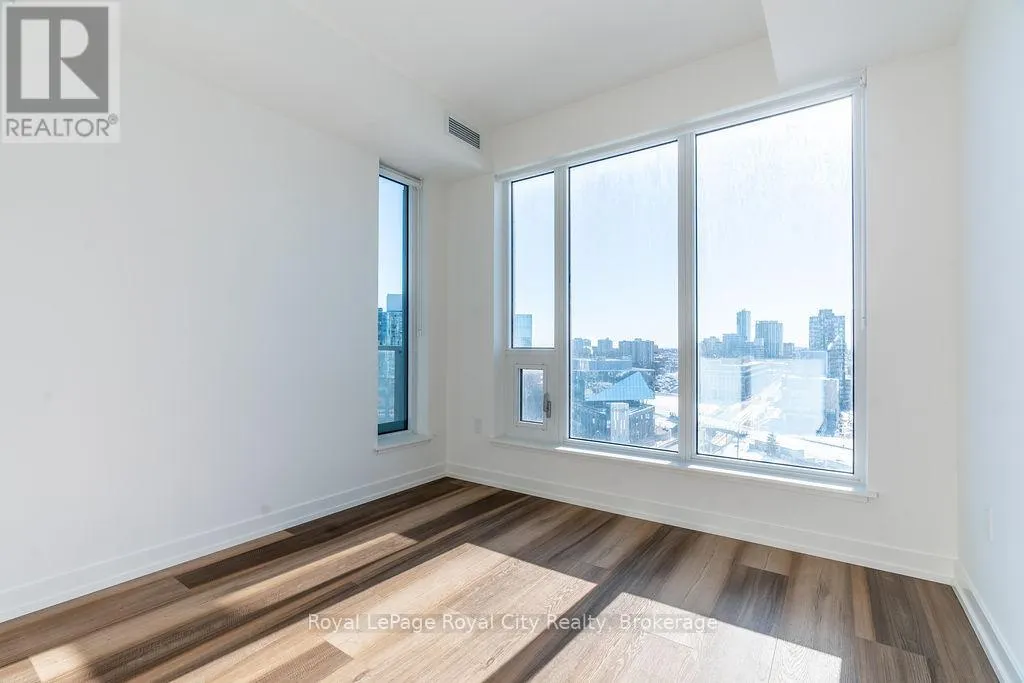 1001 - 5 WELLINGTON STREET S, #1001