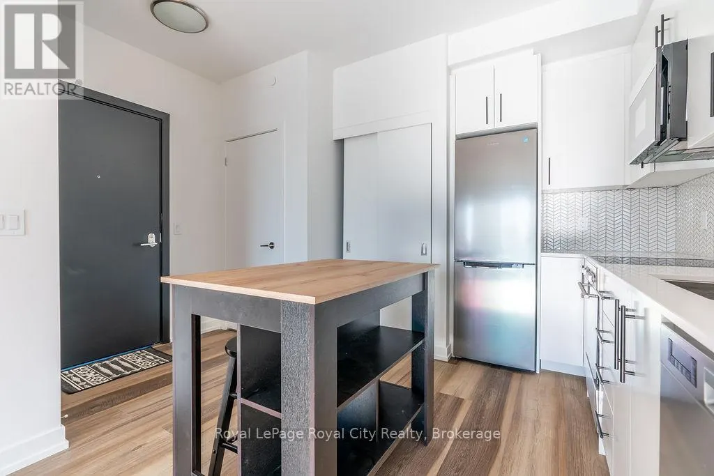 1001 - 5 WELLINGTON STREET S, #1001