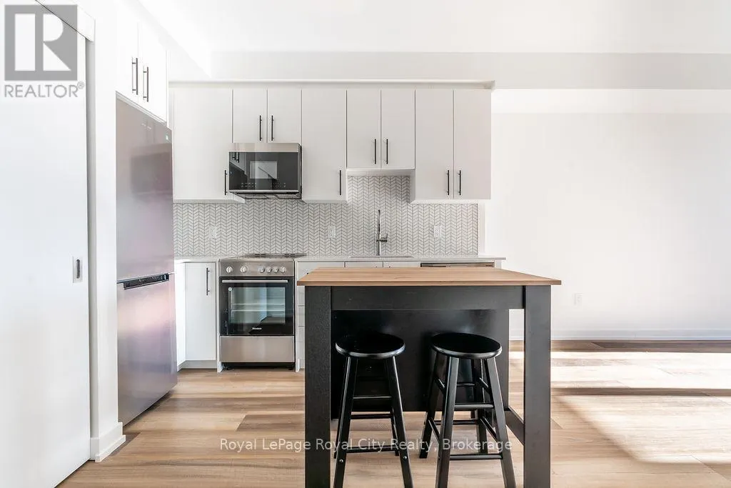 1001 - 5 WELLINGTON STREET S, #1001