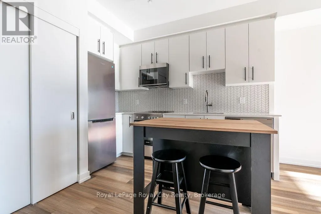 1001 - 5 WELLINGTON STREET S, #1001