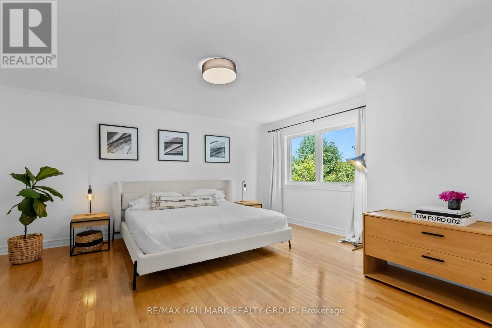 804 ADENCLIFFE DRIVE