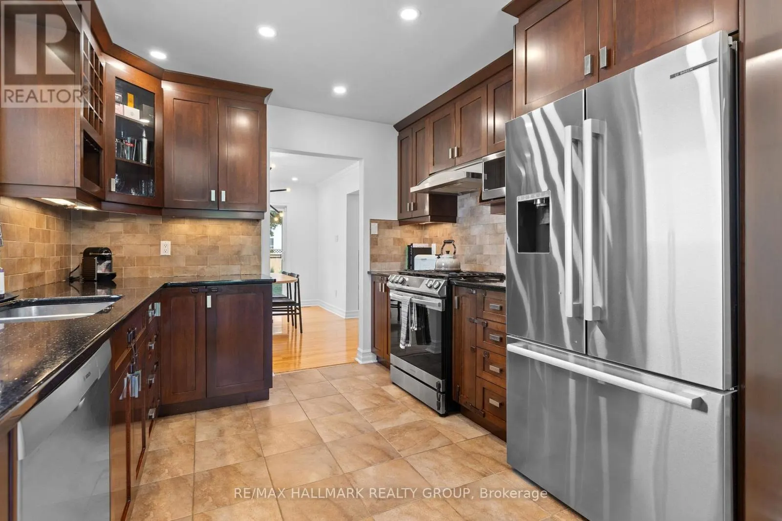 804 ADENCLIFFE DRIVE