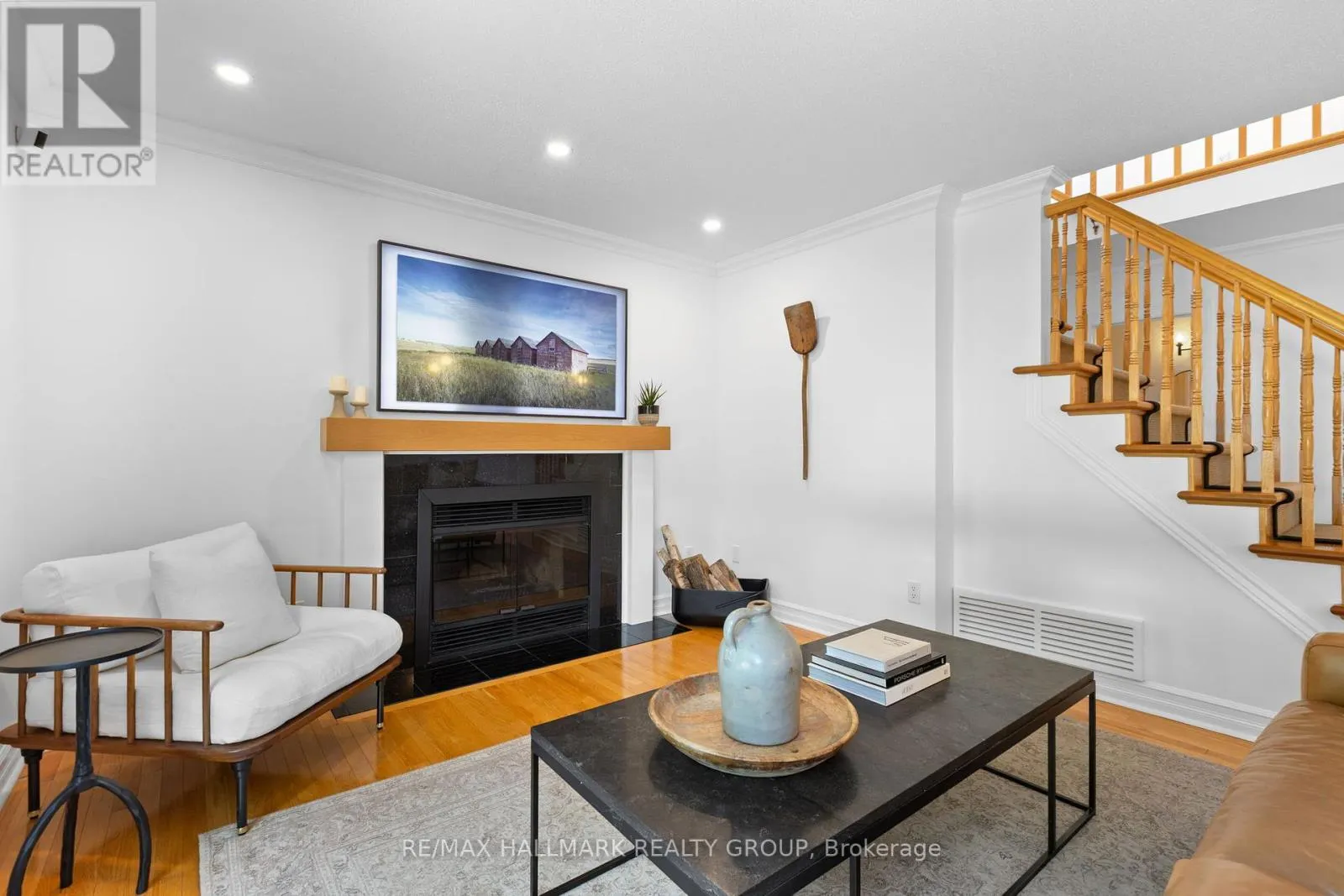 804 ADENCLIFFE DRIVE