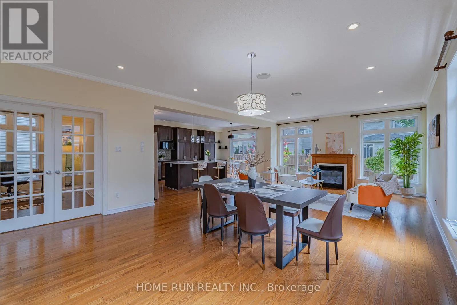 393 GRAMMOND CIRCLE