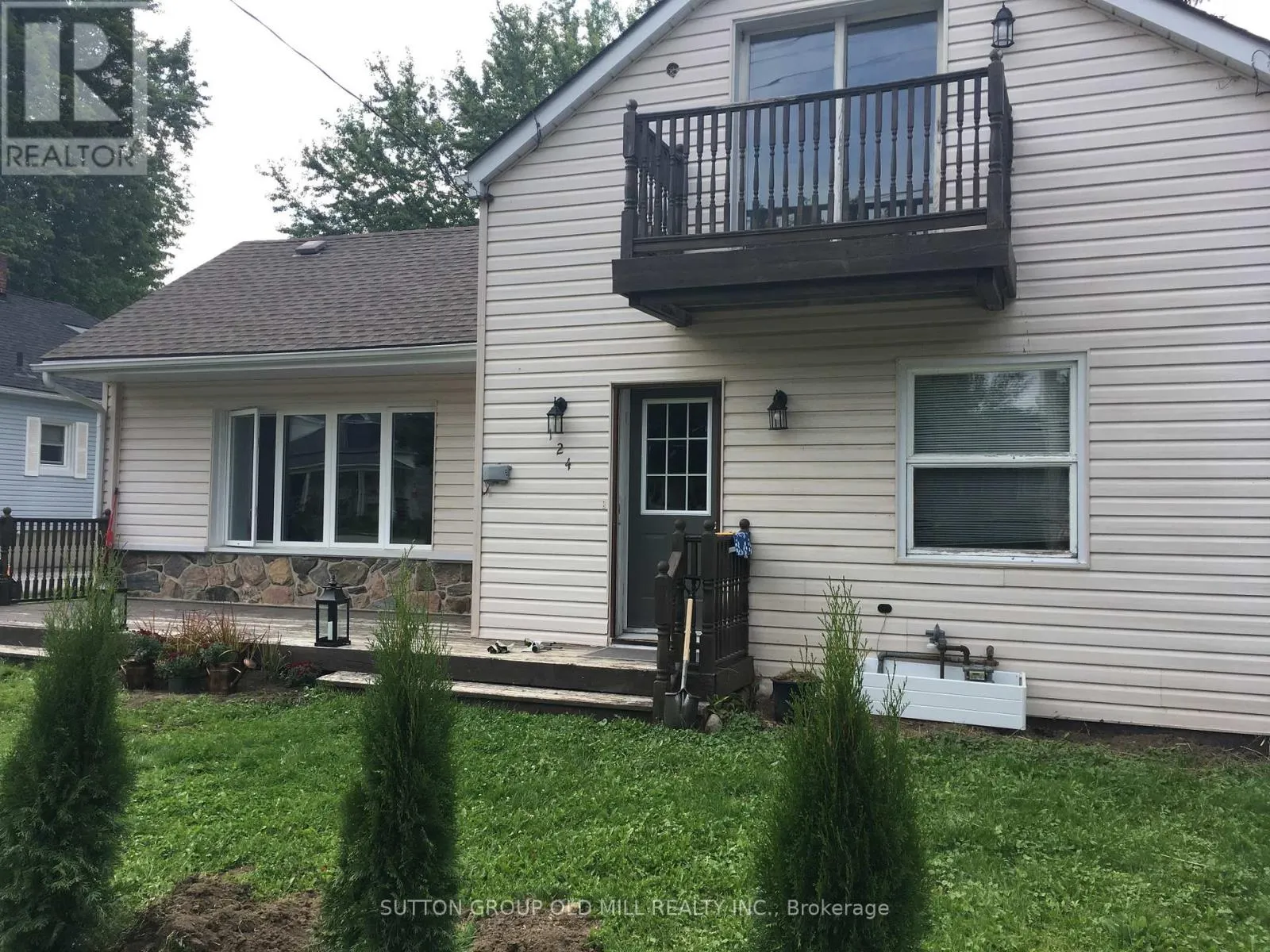 124 BRUCE STREET S