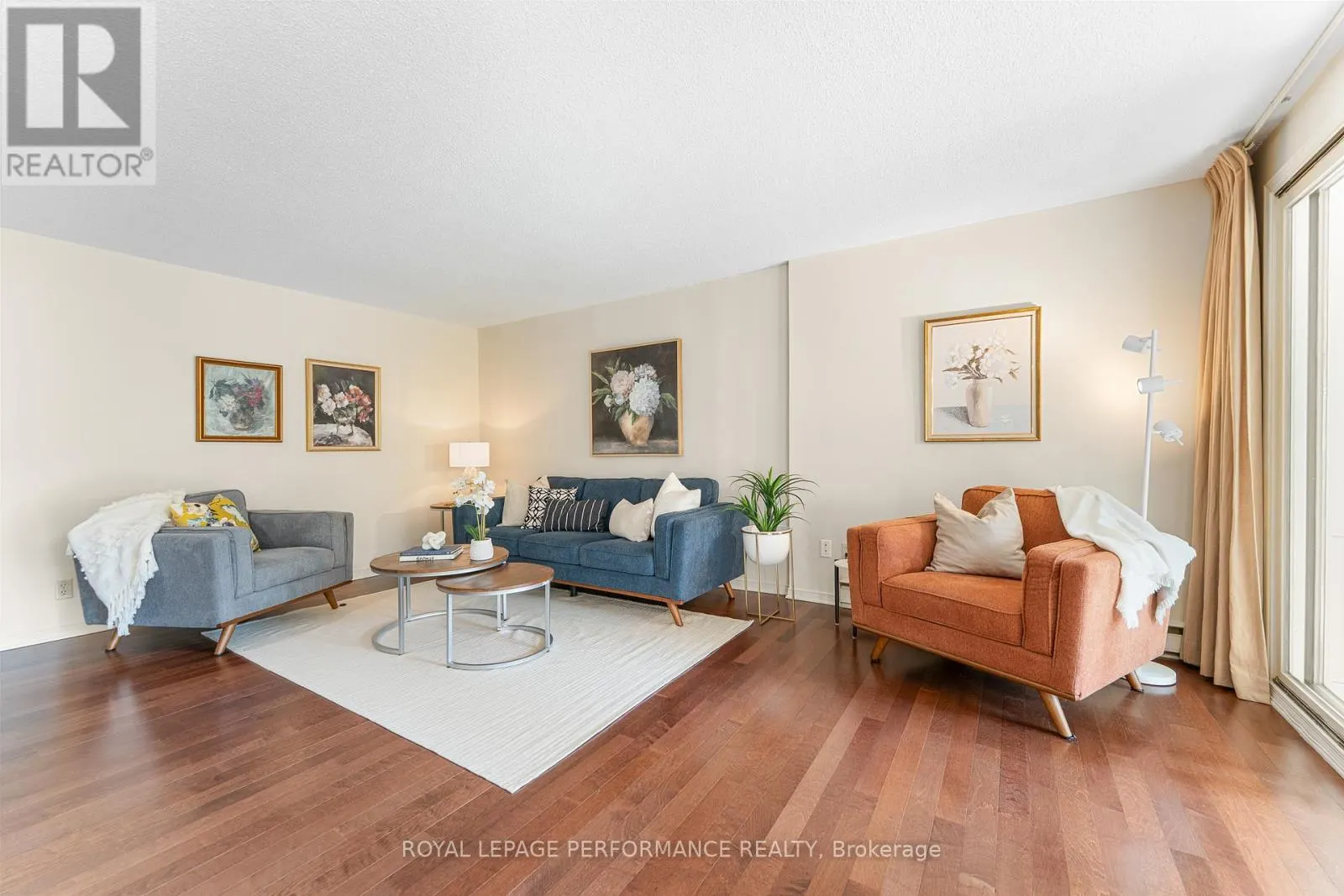 104 - 310 CRICHTON STREET