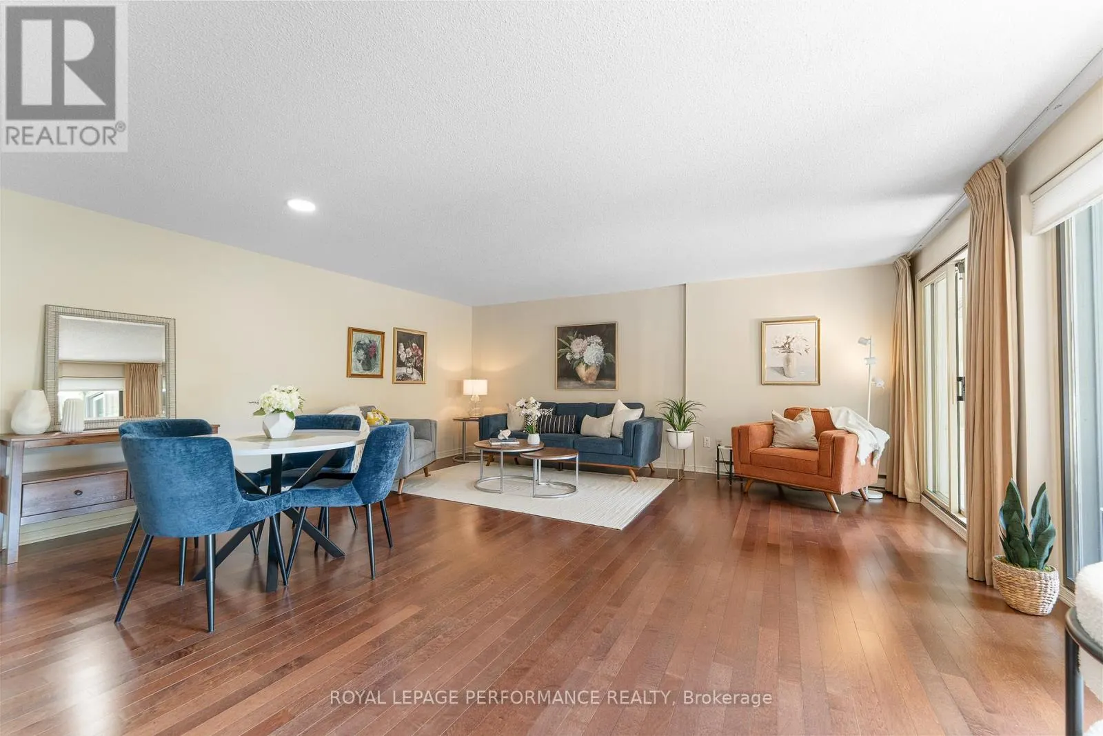 104 - 310 CRICHTON STREET