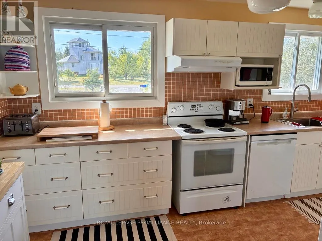 211 PRINYERS COVE CRESCENT