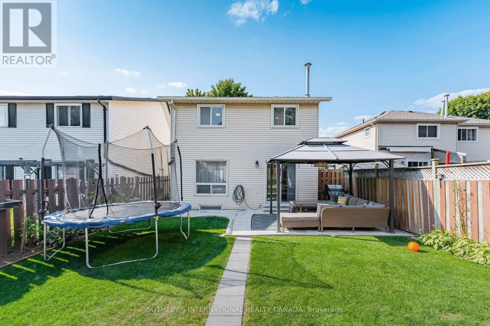 64 GLENBROOK CRESCENT