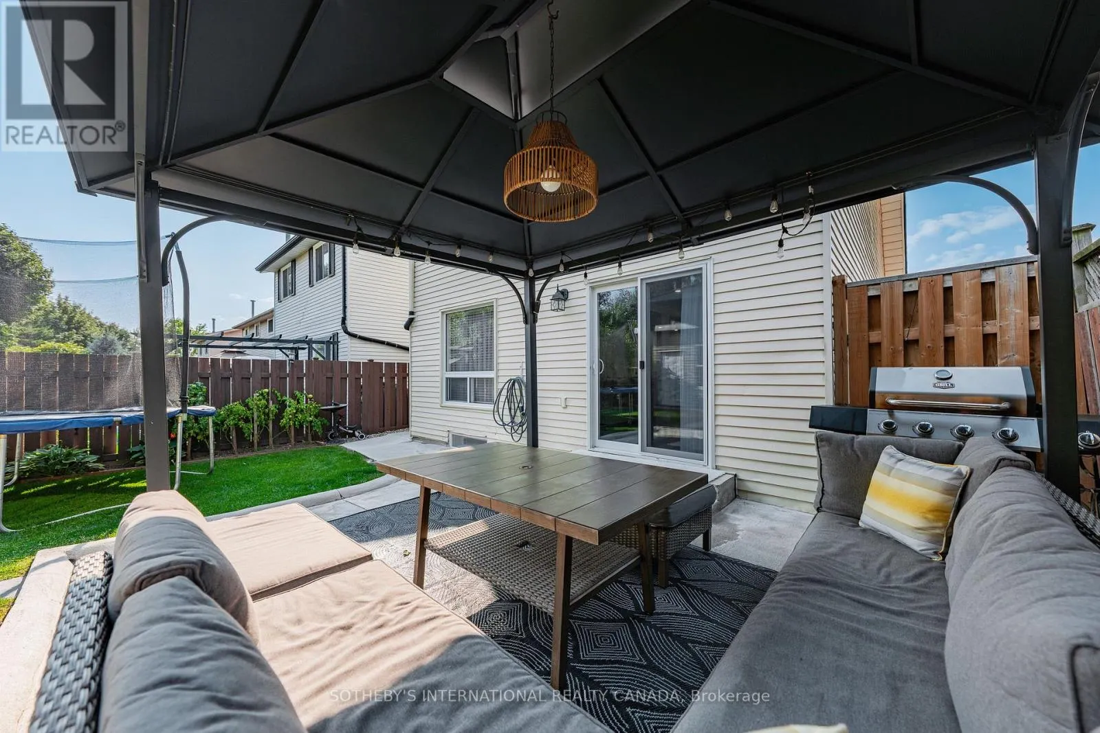 64 GLENBROOK CRESCENT