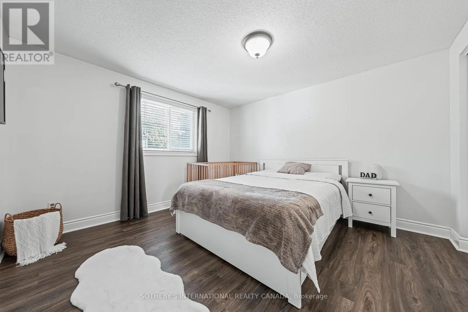 64 GLENBROOK CRESCENT