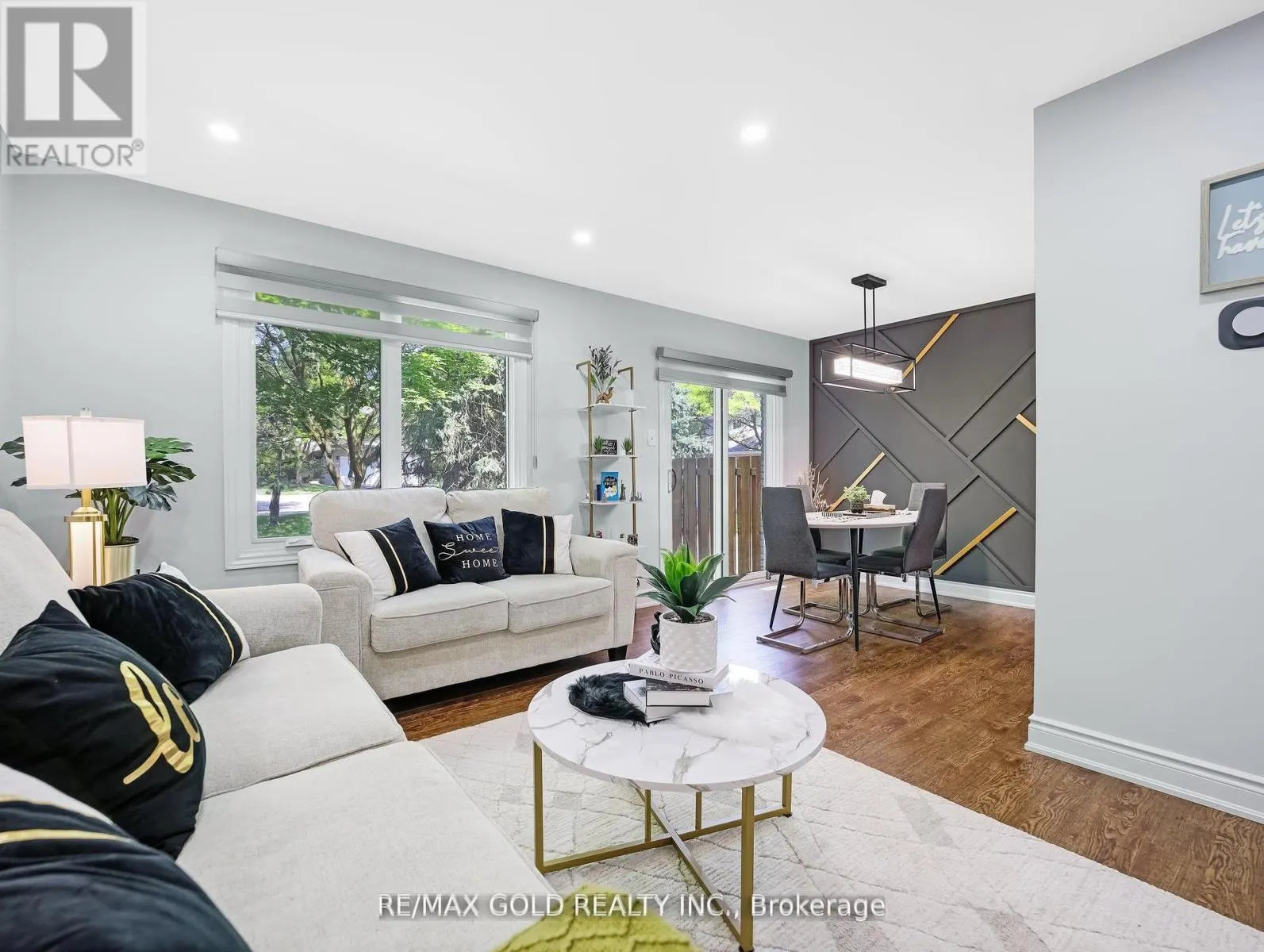 6 - 405 KINGSCOURT DRIVE