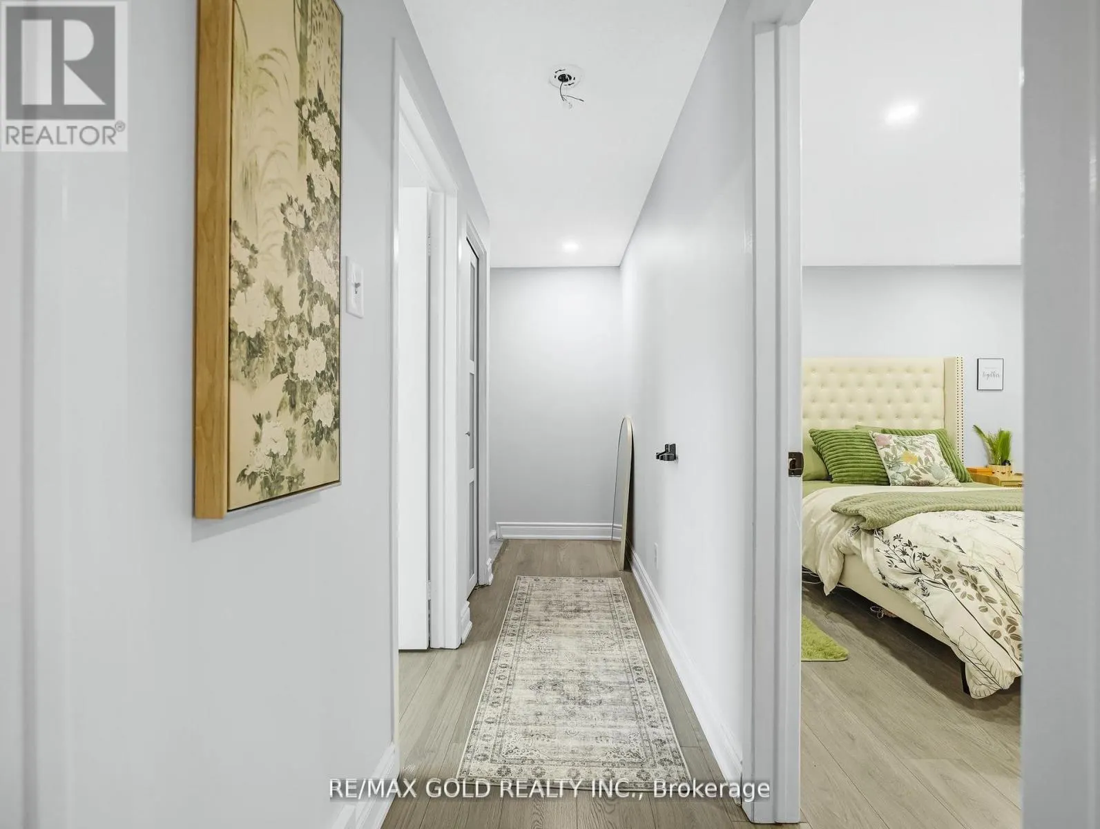 6 - 405 KINGSCOURT DRIVE