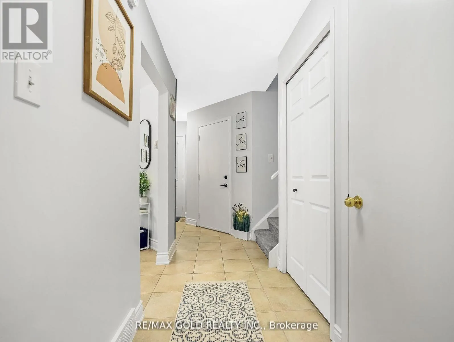 6 - 405 KINGSCOURT DRIVE