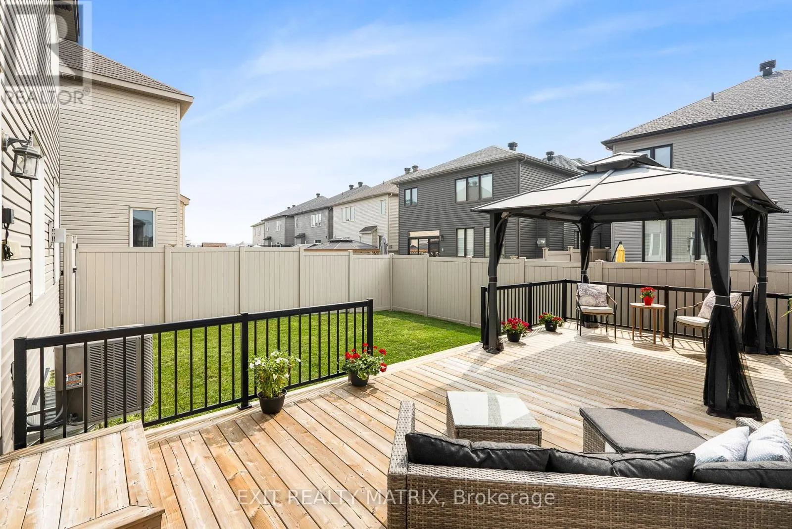 682 DECOEUR DRIVE