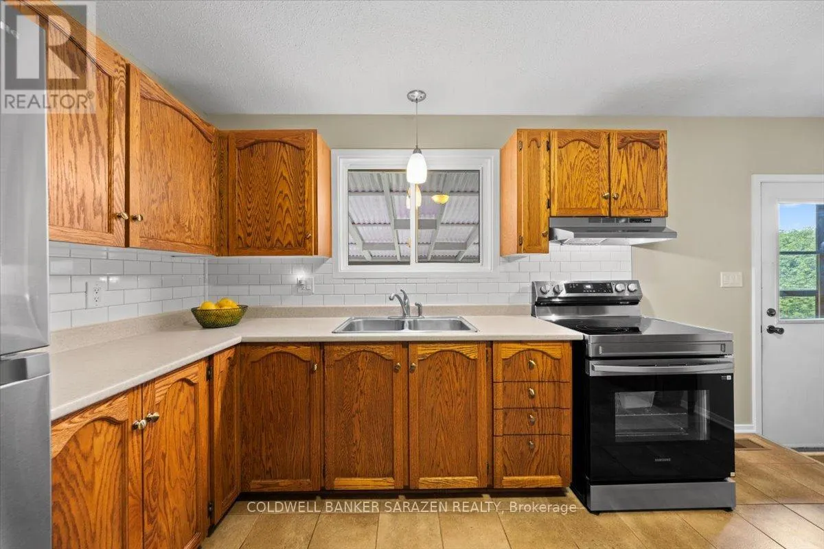 2303 EDWARD KIDD CRESCENT