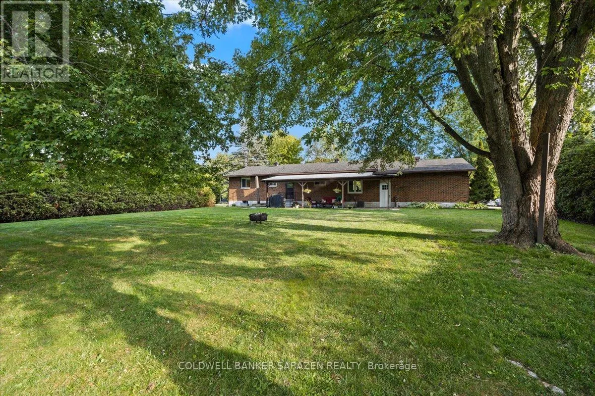 2303 EDWARD KIDD CRESCENT