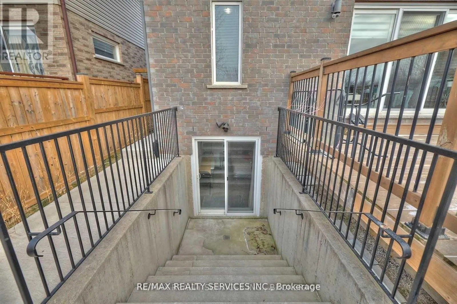 BSMT - 6045 ERNEST CRESCENT