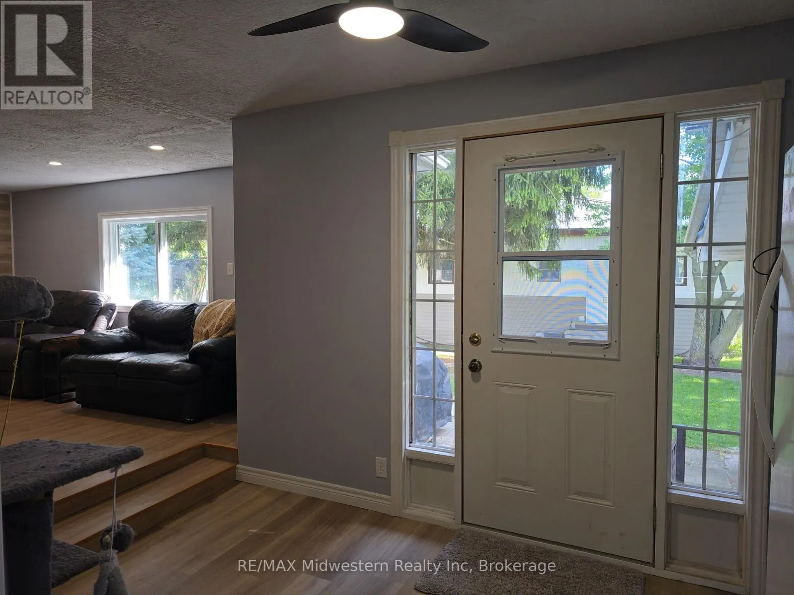 15 - 450 TREMAINE AVENUE E, #15