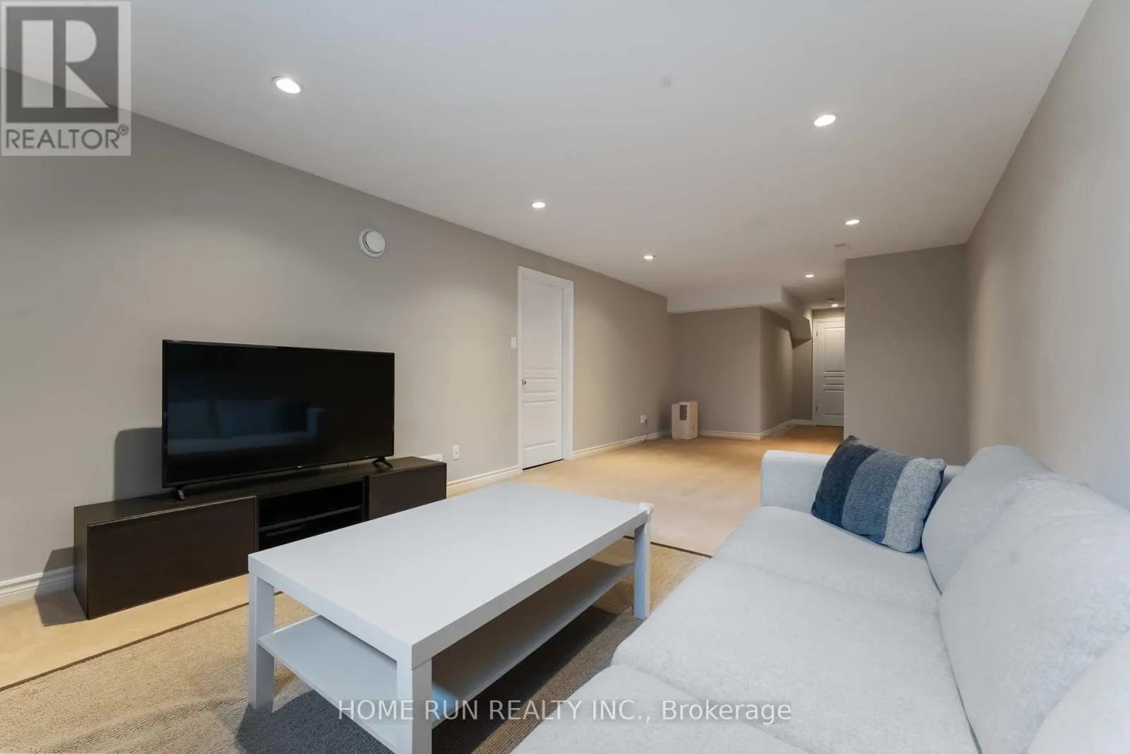 120 POPPLEWELL CRESCENT