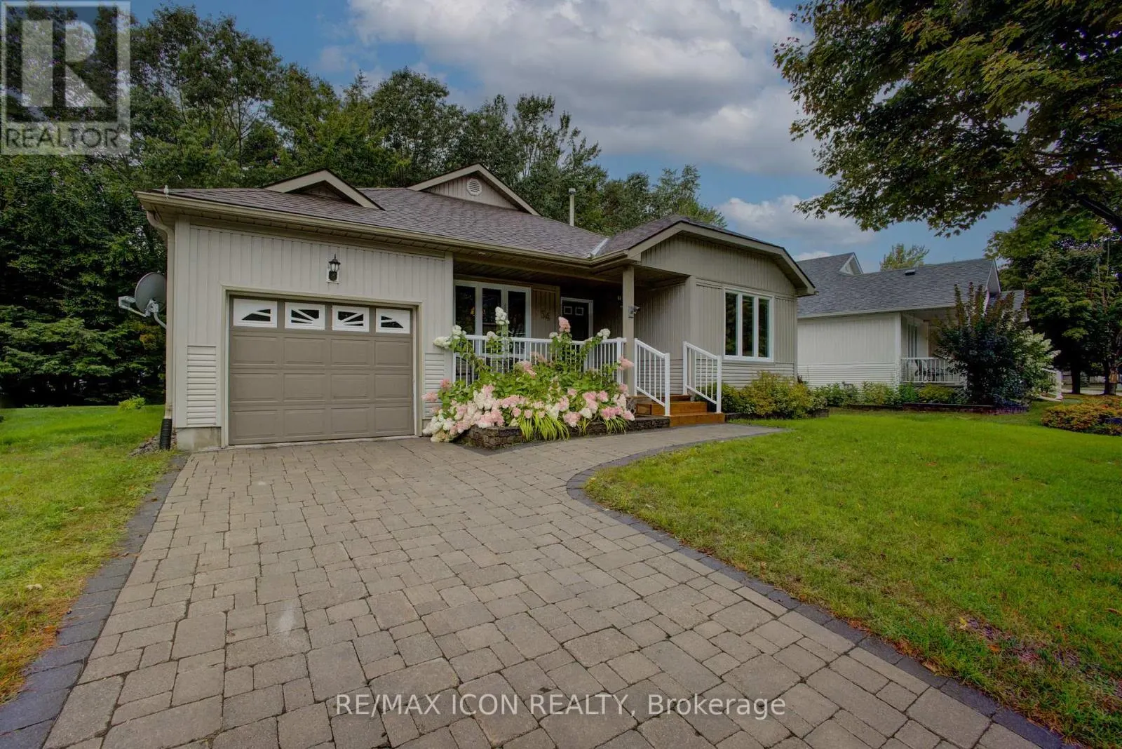 54 SPRINGWOOD CRESCENT