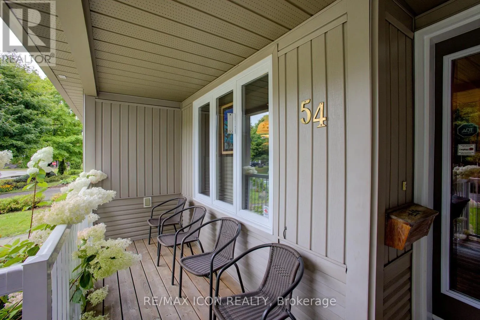 54 SPRINGWOOD CRESCENT