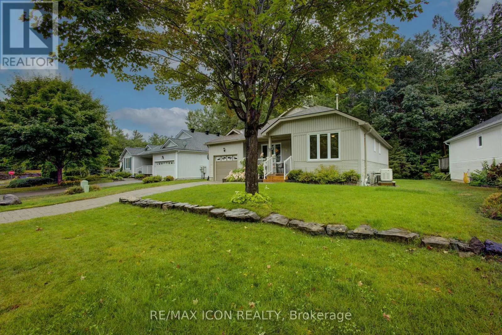 54 SPRINGWOOD CRESCENT