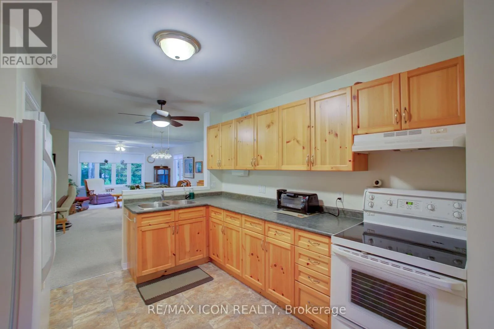 54 SPRINGWOOD CRESCENT