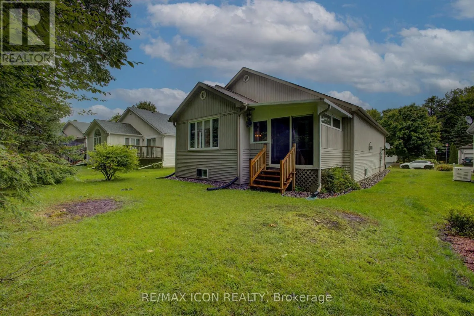 54 SPRINGWOOD CRESCENT