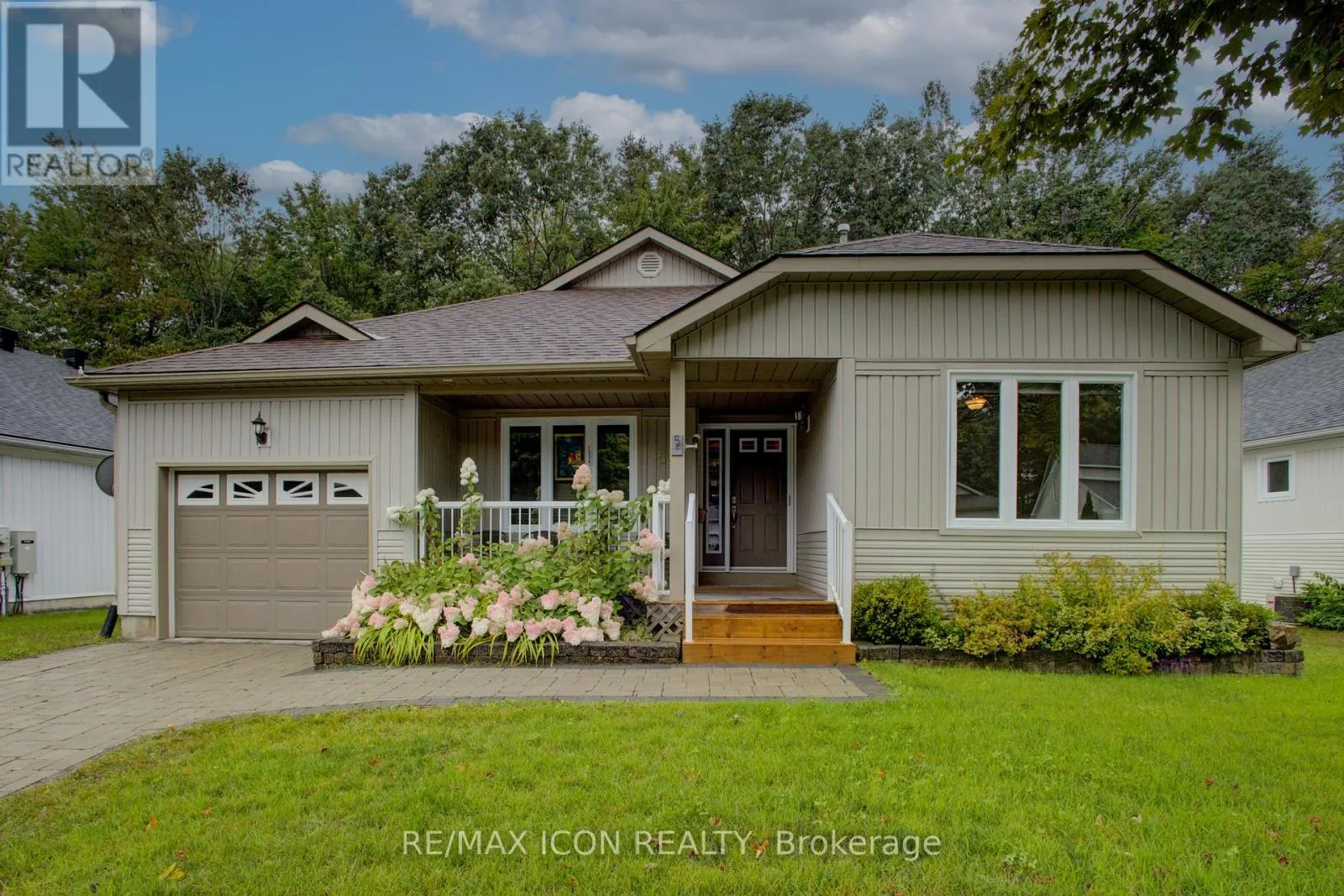 54 SPRINGWOOD CRESCENT