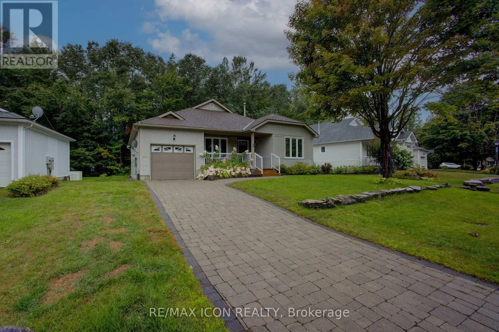 54 SPRINGWOOD CRESCENT