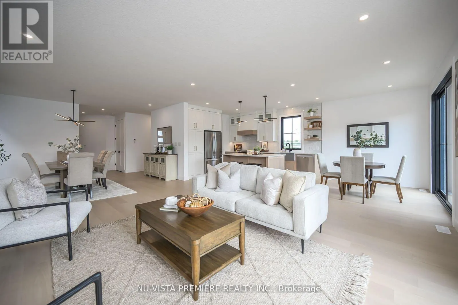 1181 HONEYWOOD DRIVE