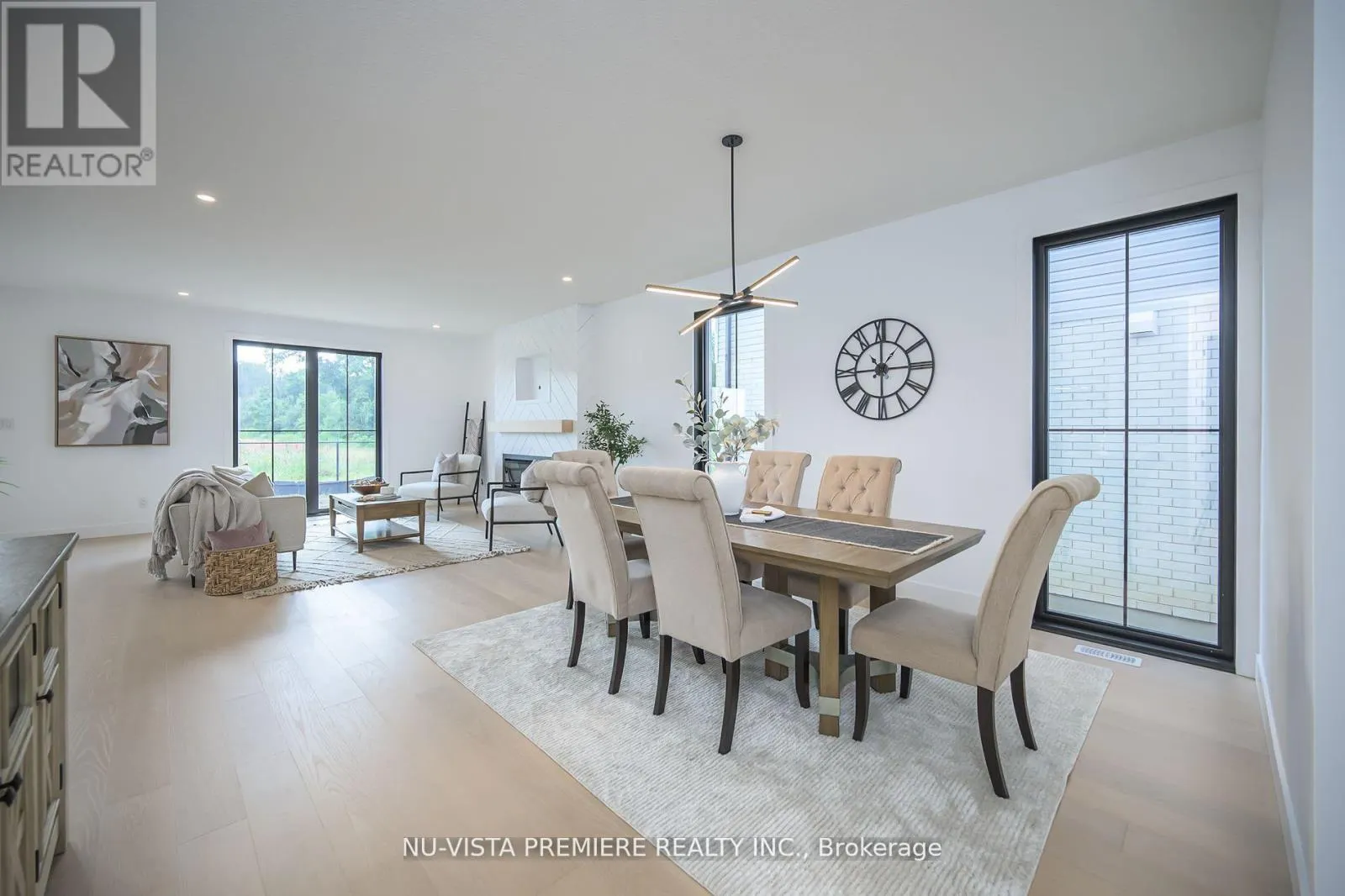 1181 HONEYWOOD DRIVE