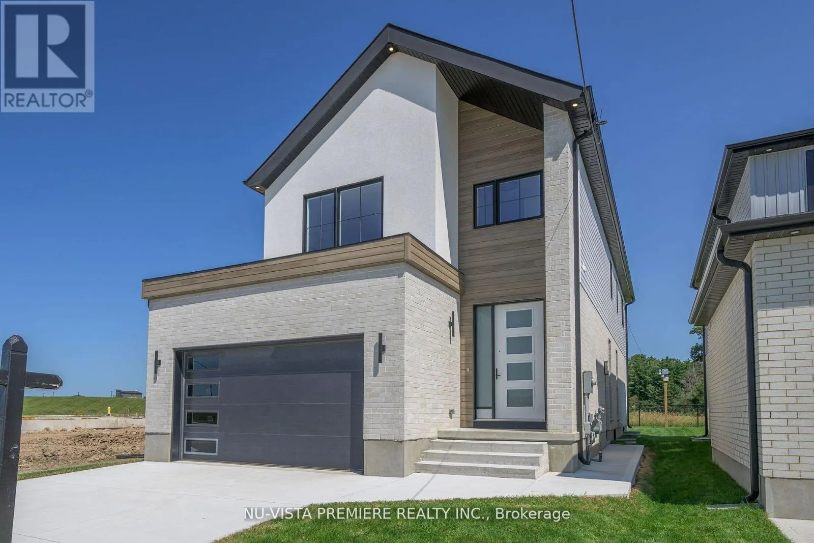 1181 HONEYWOOD DRIVE