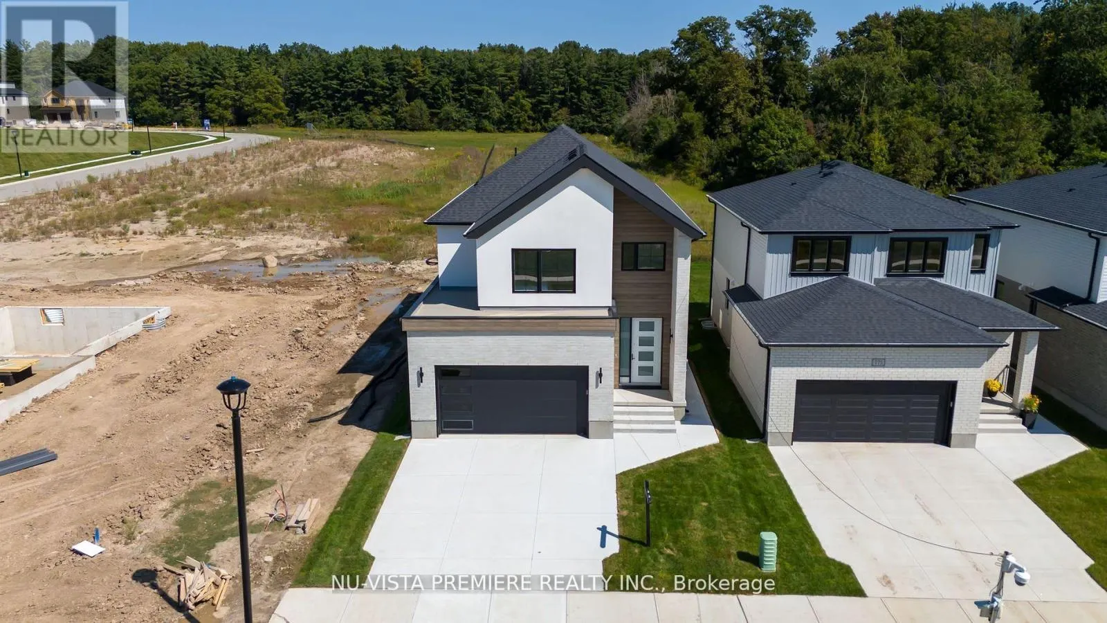 1181 HONEYWOOD DRIVE