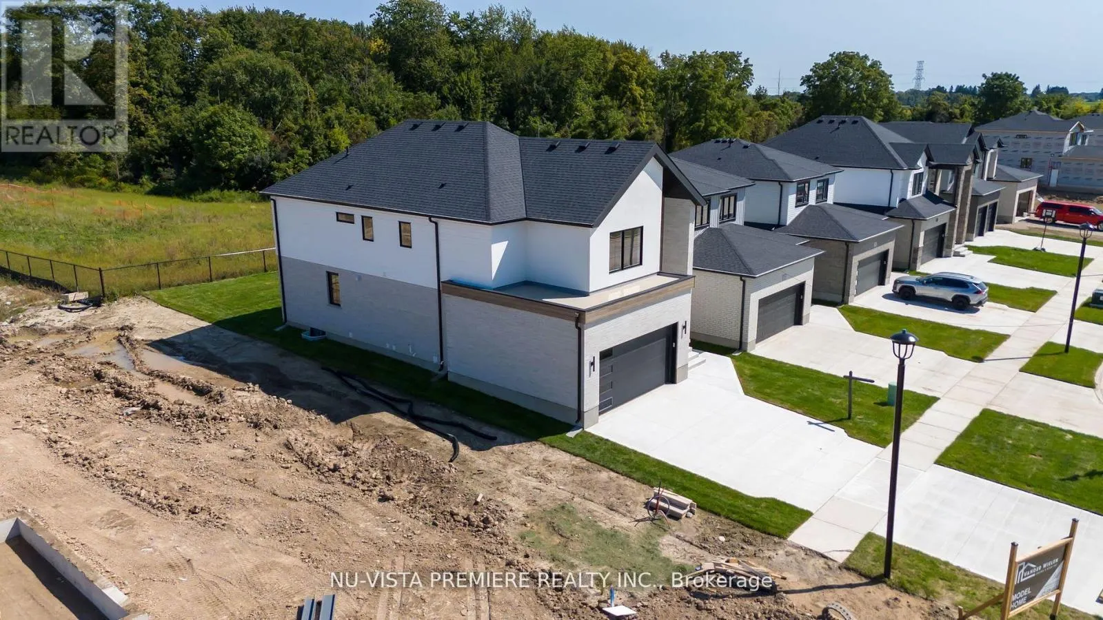 1181 HONEYWOOD DRIVE